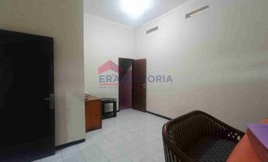 Dijual/Disewakan Rumah 4 kamar di area Tidar Atas dekat The Oz