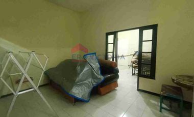 Dijual/Disewakan Rumah 4 kamar di area Tidar Atas dekat The Oz