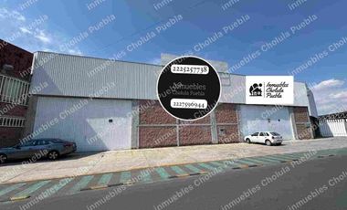 Nave industrial en venta a un costado del deportivo de Volkswagen en la recta Cholula antes de la salida a periférico dirección autopista, cuenta con subestación eléctrica, oficinas, baños y todo para llevar tu producción a otro nivel.