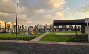 Casa en Renta en Aurea Toluca | 3 Recámaras | Modelo Vasari en Esquina