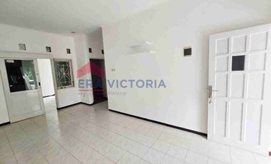 Disewakan/Dijual Rumah minimalis 3 kamar dekat Kampus UB Dieng