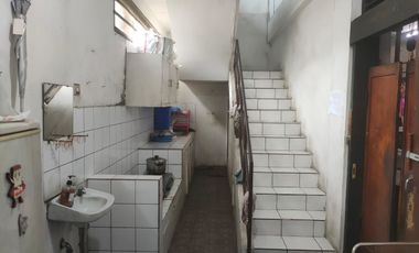 Ruko Strategis Hadap Jalan Raya Depan Alfamart – LT 168 SHM, 2,5 Lantai Siap Usaha