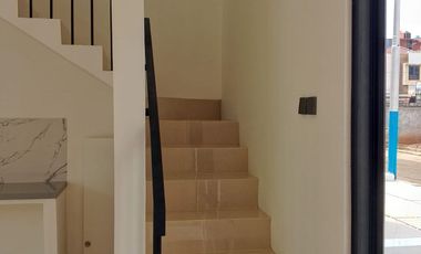 RUMAH BARU CANTIK DALAM CLUSTER SEBELAH GREEN LAKE CITY DURI KOSAMBI - OASIS KAVLING I