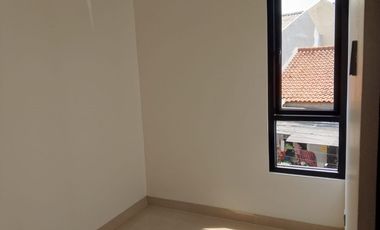 RUMAH BARU CANTIK DALAM CLUSTER SEBELAH GREEN LAKE CITY DURI KOSAMBI - OASIS KAVLING I