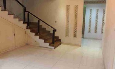 Jual Cepat Rumah Mewah & Esklusif Interior Eropa Siap Huni Juga Strategis di Taman Palem Lestari Jakarta Barat