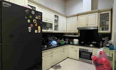 Jual Cepat Rumah Mewah & Esklusif Interior Eropa Siap Huni Juga Strategis di Taman Palem Lestari Jakarta Barat