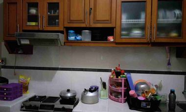 Dijual rumah cantik 2 lantai harga murah di Griya Depok Asri