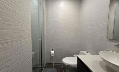 ARRIENDO APARTAMENTO EN CIUDAD DEL RIO / MEDELLIN