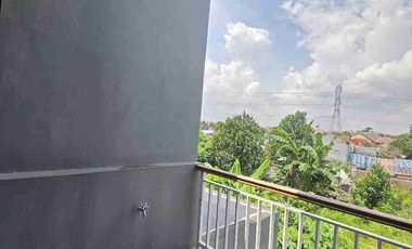 Rumah Siap Huni 2 Lantai dekat Tol Pamulang - Cinere