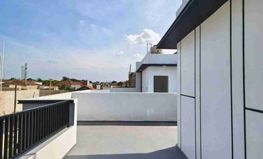 Rumah Murah 3 Lantai Rooftop Jagakarsa Jaksel