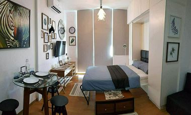 Fully Furnished, Penthouse 1 bedroom unit, facing Makati Skyline view