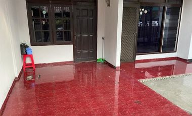 Disewakan Rumah 1 1/2 Lantai Kutisari Surabaya