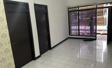 Disewakan Rumah 1 1/2 Lantai Kutisari Surabaya