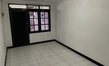 Disewakan Rumah 1 1/2 Lantai Kutisari Surabaya