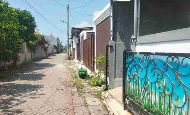 Kos Tambak Nedokan Ayu, Belakang Kantor BPN Surabaya 2 & Kampus UPN