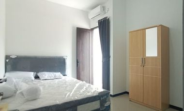 DIJUAL CEPAT RUMAH 2 LANTAI DALAM CLUSTER LOKASI GAMPING SLEMAN DEKAT UMY