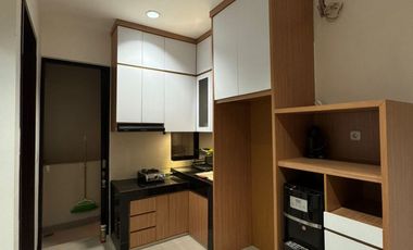 Disewakan Condo House Furnish Termurah di Green Royal Jakarta Barat (Par028)