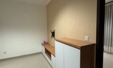 Disewakan Condo House Furnish Termurah di Green Royal Jakarta Barat (Par028)