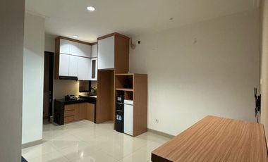 Disewakan Condo House Furnish Termurah di Green Royal Jakarta Barat (Par028)