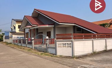 ขายด่วนบ้านเดี่ยว เนื้อที่ 63 ตร.วา ใกล้เมืองอุตรดิตถ์ เข้าซอยไม่ลึก สภาพดี รีโนเวทใหม่