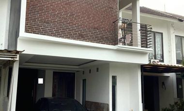 Rumah 2 Lantai Semi Furnished di Graha Raya Cluster Viola Residence, Tangerang Selatan