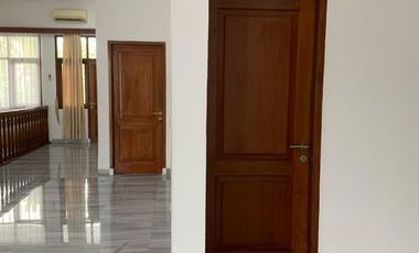 6 Bedroom + 1 Study Room House at Patra Kuningan – available Jun2026