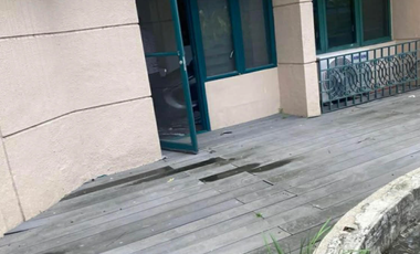 Rare fully furnished 2 bedroom with garden and porch at Renaissance 2000