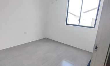 Alquilo casa en Villa Blanca