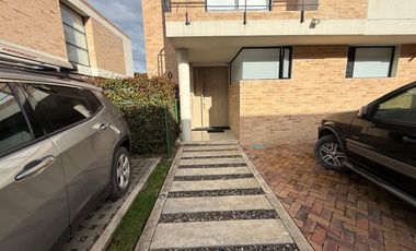 HERMOSA CASA EN ARRENDAMIENTO CHIA ARUNA A1550