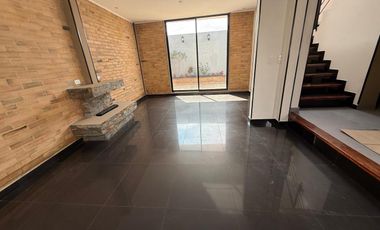 CASA EN ARRENDAMIENTO CHIA VEREDA TIQUIZA A1549