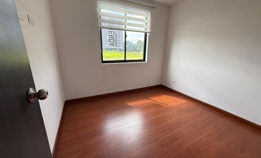 CASA EN ARRENDAMIENTO CHIA VEREDA TIQUIZA A1549