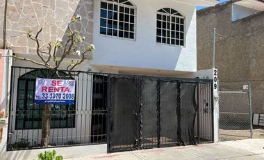 CASA EN RENTA EN EL TAPATIO