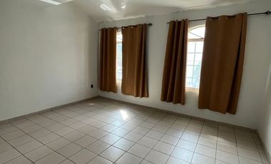 CASA EN RENTA EN EL TAPATIO