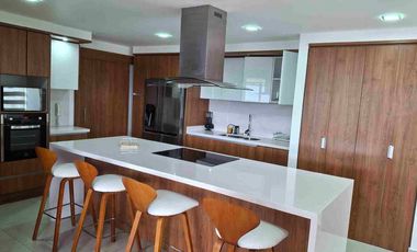 Departamento de lujo amoblado 3 habitaciones 310m2 renta Sector Miravalle Cumbaya