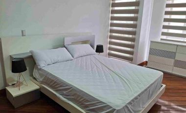 Departamento de lujo amoblado 3 habitaciones 310m2 renta Sector Miravalle Cumbaya