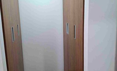 Departamento de lujo amoblado 3 habitaciones 310m2 renta Sector Miravalle Cumbaya