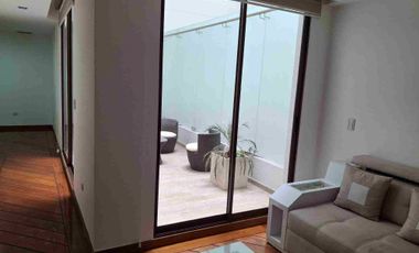 Departamento de lujo amoblado 3 habitaciones 310m2 renta Sector Miravalle Cumbaya
