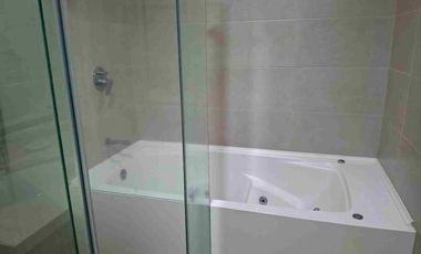 Departamento de lujo amoblado 3 habitaciones 310m2 renta Sector Miravalle Cumbaya
