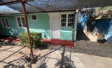 Casa En Venta + Depto Interior, 225 M² Terreno, La Granja