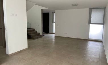 CASA EN RENTA EN VILLATERI AL NORTE DE AGUASCALIENTES