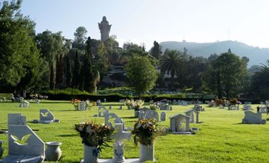 SE VENDE Lote funerario en Jardines del Recuerdo, Tlalnepantla (Edo. de México)