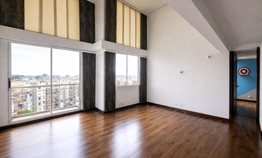 Apartamento dúplex en venta en Madrid Cundinamarca | 95 m² | 3 habitaciones y parqueadero propio