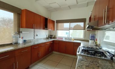 CASA EN VENTA EN FRACCIONAMIENTO LOMAS DE COCOYOC MORELOS