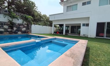 CASA EN VENTA EN FRACCIONAMIENTO LOMAS DE COCOYOC MORELOS