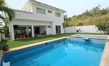 CASA EN VENTA EN FRACCIONAMIENTO LOMAS DE COCOYOC MORELOS