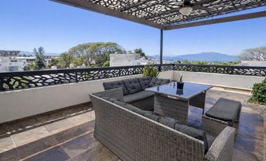 Casa de 3 Niveles en Puerto Vallarta / Mojoneras - Espacio, comodidad y plusvalía