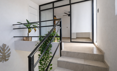 Casa de 3 Niveles en Puerto Vallarta / Mojoneras - Espacio, comodidad y plusvalía