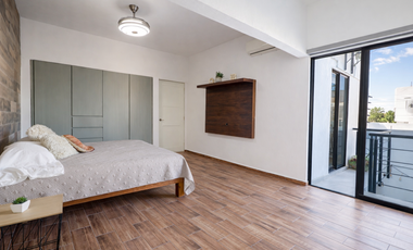 Casa de 3 Niveles en Puerto Vallarta / Mojoneras - Espacio, comodidad y plusvalía