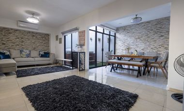 Casa de 3 Niveles en Puerto Vallarta / Mojoneras - Espacio, comodidad y plusvalía
