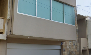 VENTA DE HERMOSA CASA EN COLONIA MARIA DE LA PIEDAD, COATZACOALCOS, VERACRUZ, AV. BELLAVISTA